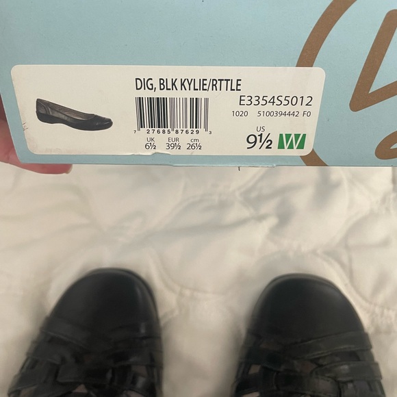 LifeStride Women’s Diverse Flat - Picture 2 of 5